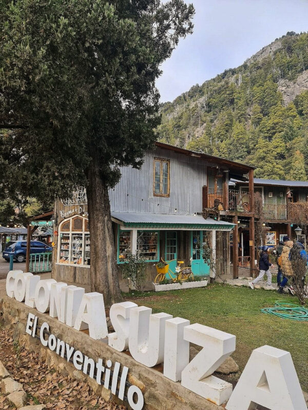 Traslado Colonia Suiza Bariloche: tradición, naturaleza y sabor - Imagen 1
